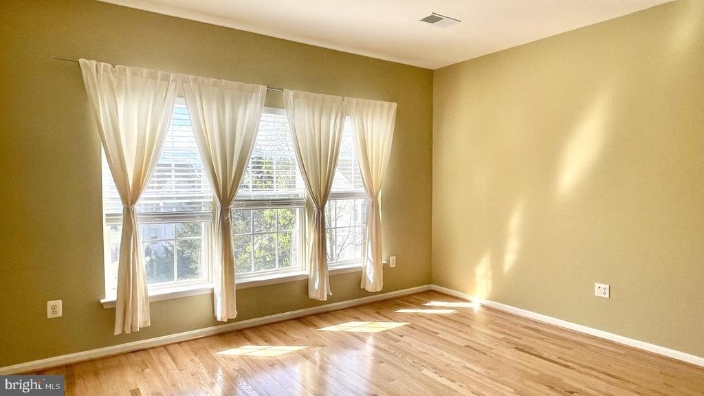 6002 Saint Hubert Lane - Photo 19