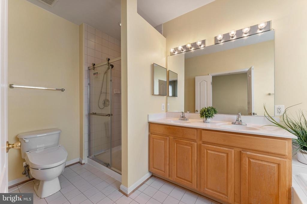 6002 Saint Hubert Lane - Photo 16
