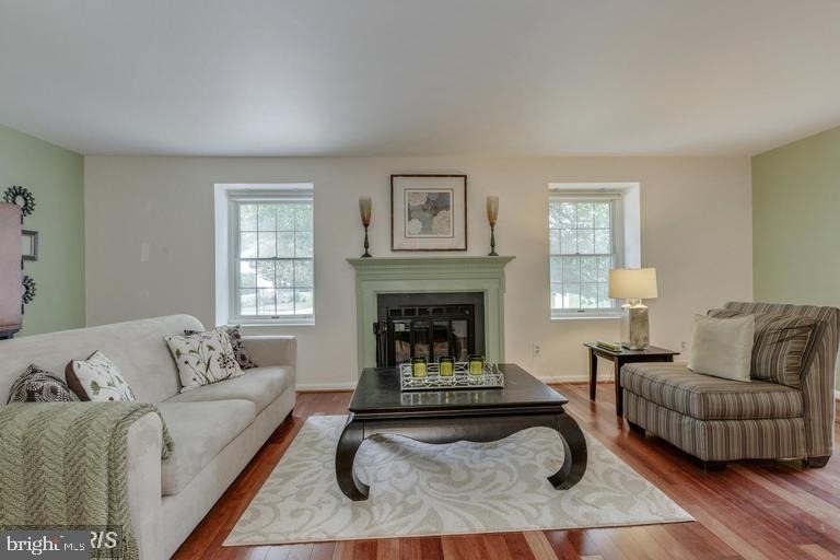 5820 Silchester Street - Photo 6