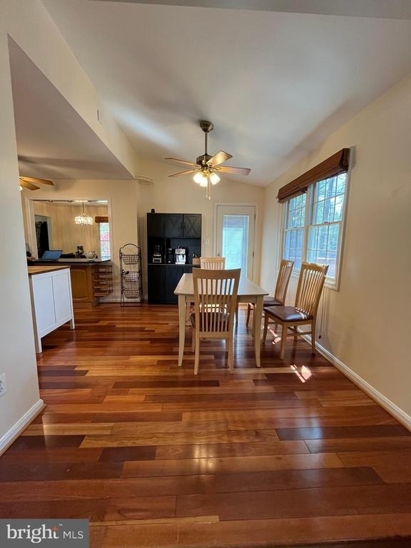 5820 Silchester Street - Photo 20
