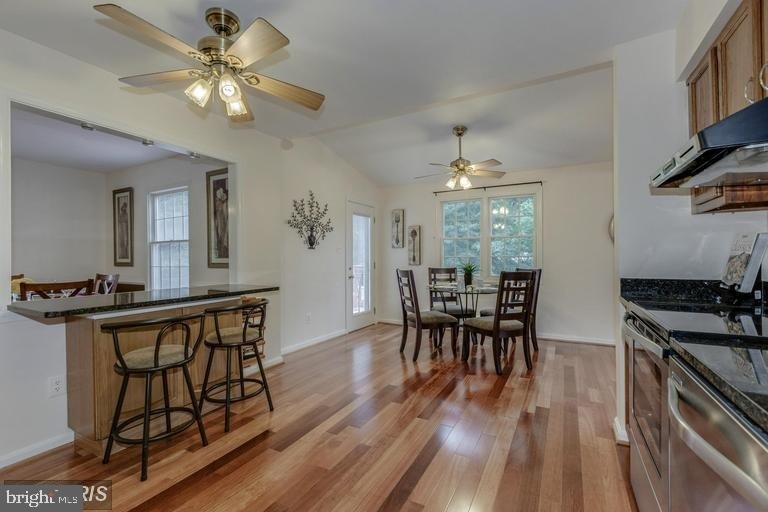 5820 Silchester Street - Photo 9