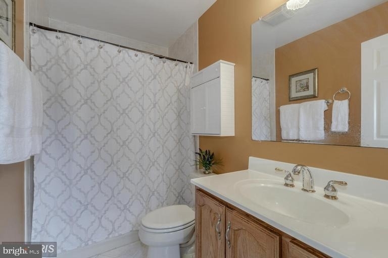 5820 Silchester Street - Photo 36
