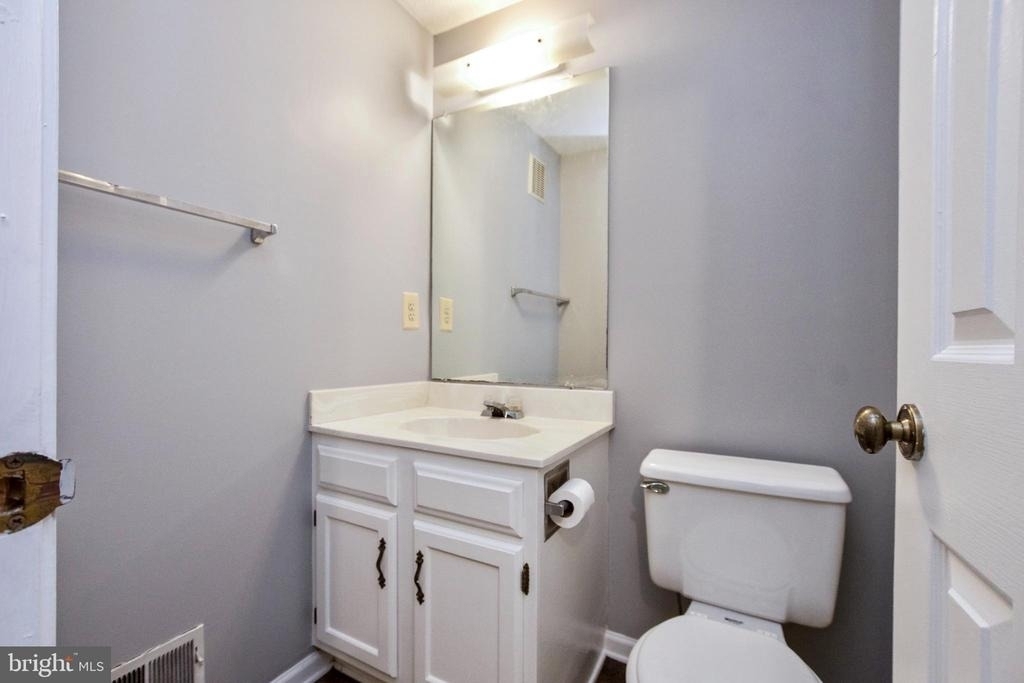 1915 Belmont Ridge Court - Photo 16