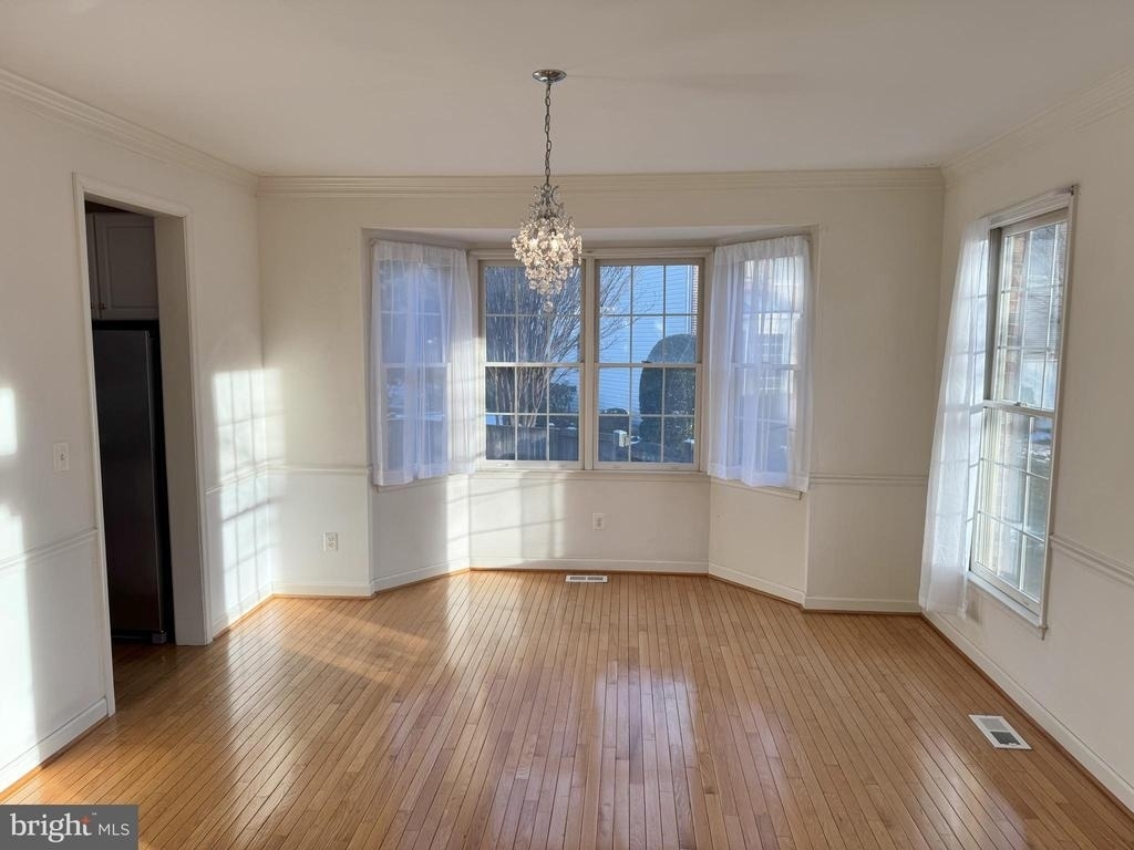 5901 Ewing Place - Photo 2