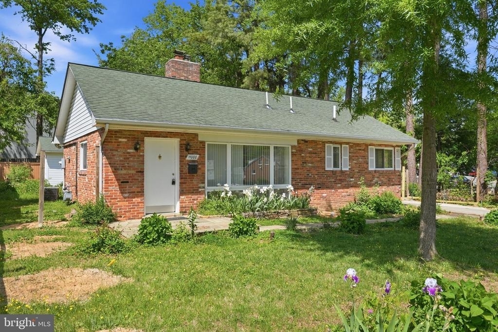 11000 Park Road - Photo 1