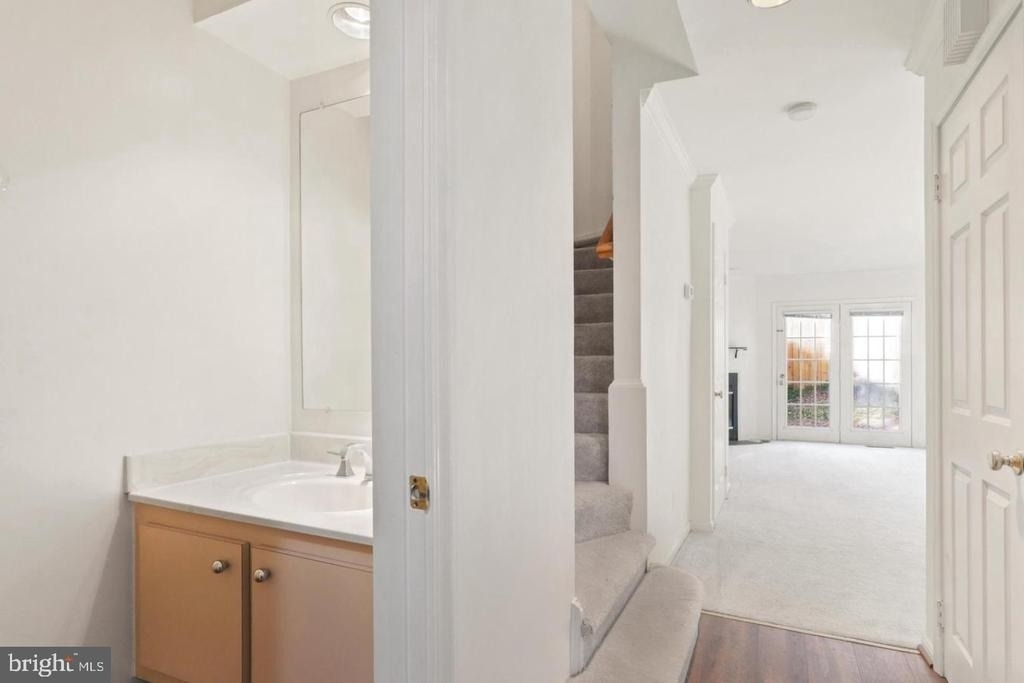 1454 N Quinn Street - Photo 2