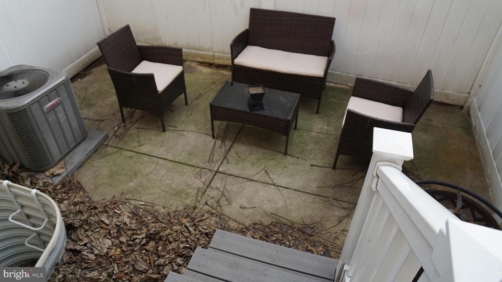 2144 Fernon Street - Photo 3