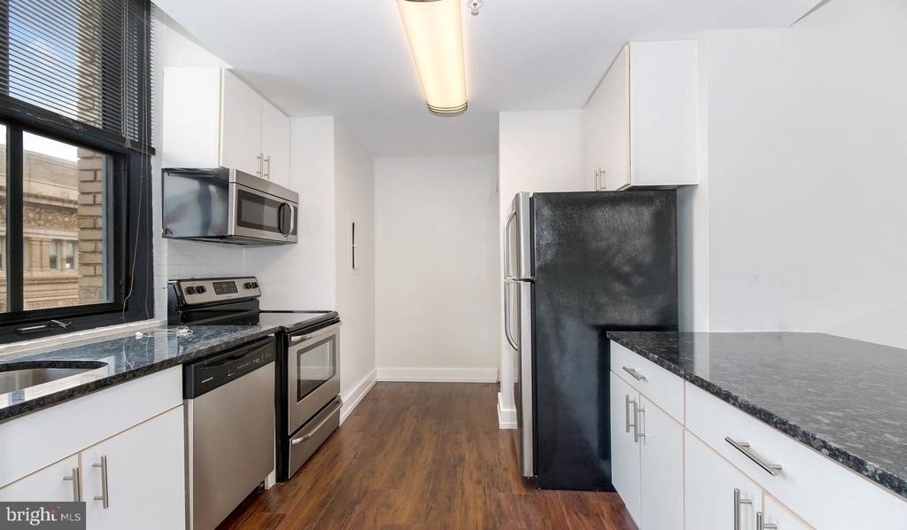 3131 Walnut Street - Photo 2