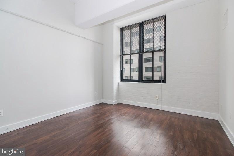 3131 Walnut Street - Photo 3