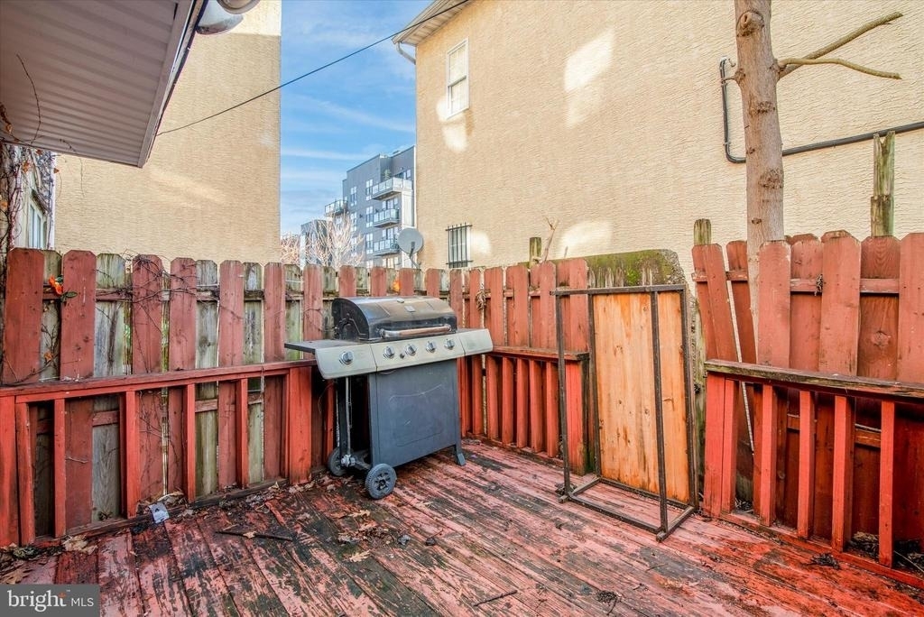 1225 N Howard Street - Photo 14