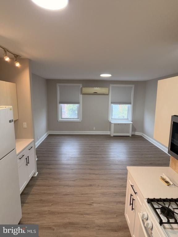 2917 Girard Ave - Photo 5