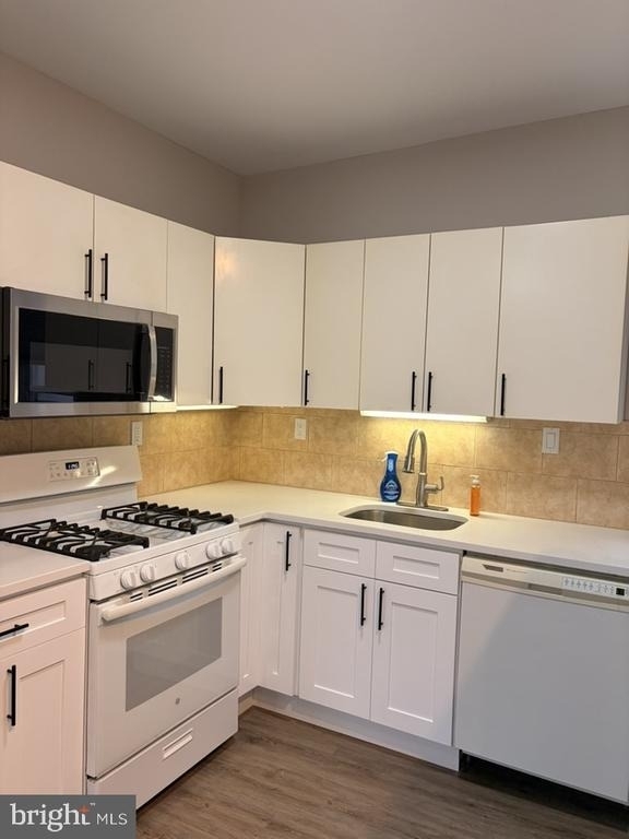 2917 Girard Ave - Photo 4