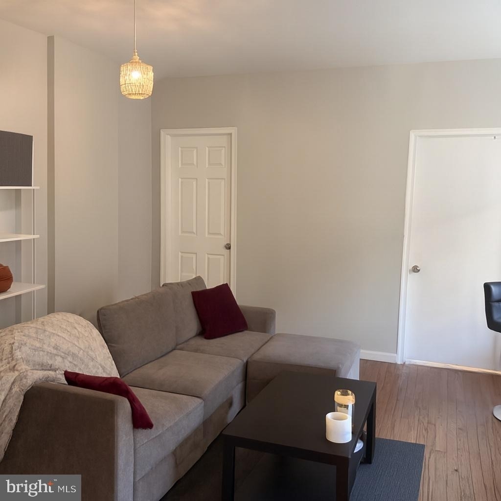 2008 Chestnut Street - Photo 0
