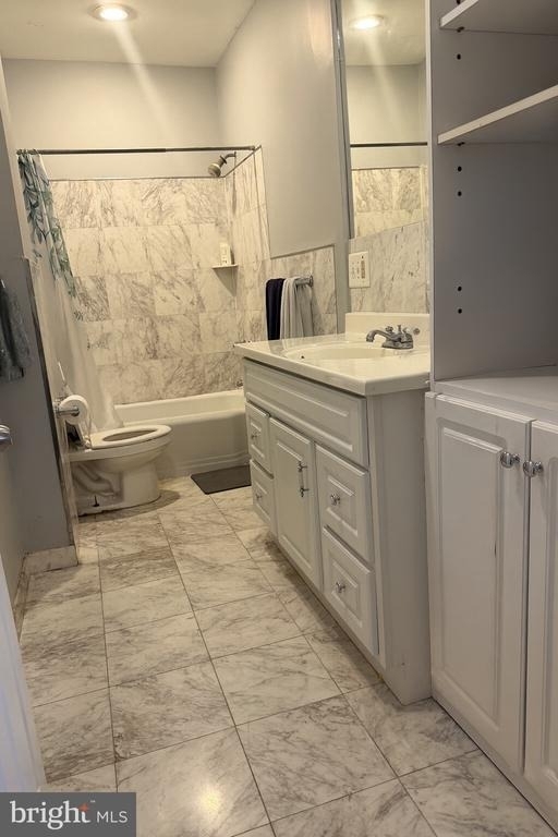2008 Chestnut Street - Photo 1