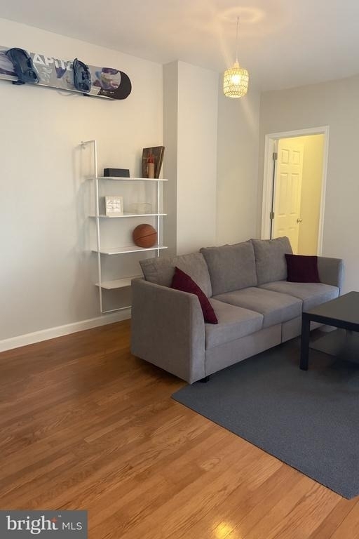 2008 Chestnut Street - Photo 4