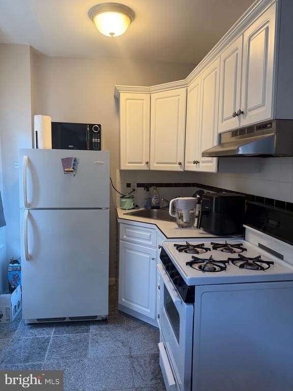 2008 Chestnut Street - Photo 9