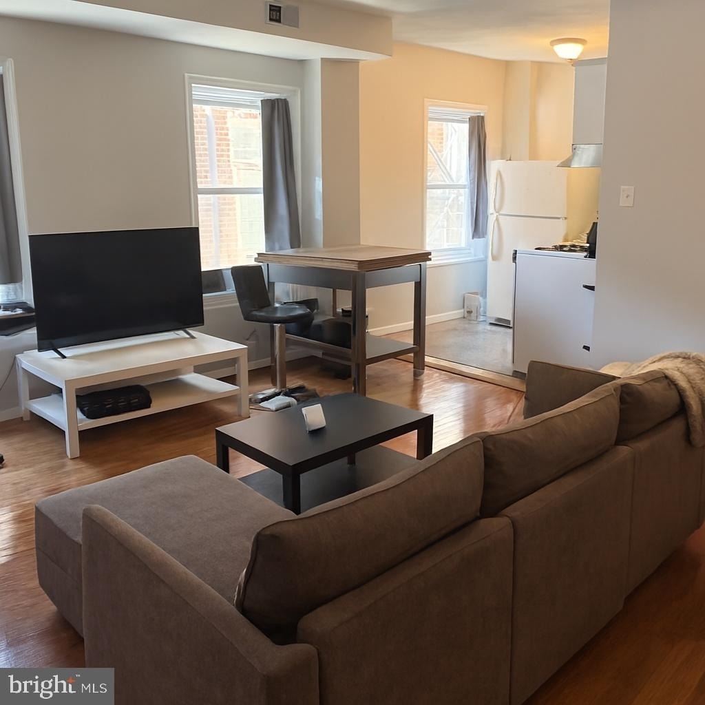 2008 Chestnut Street - Photo 5