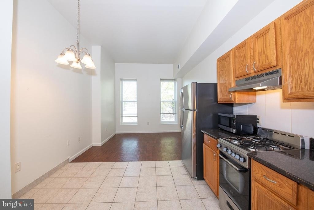 1526 Mount Vernon Street - Photo 3