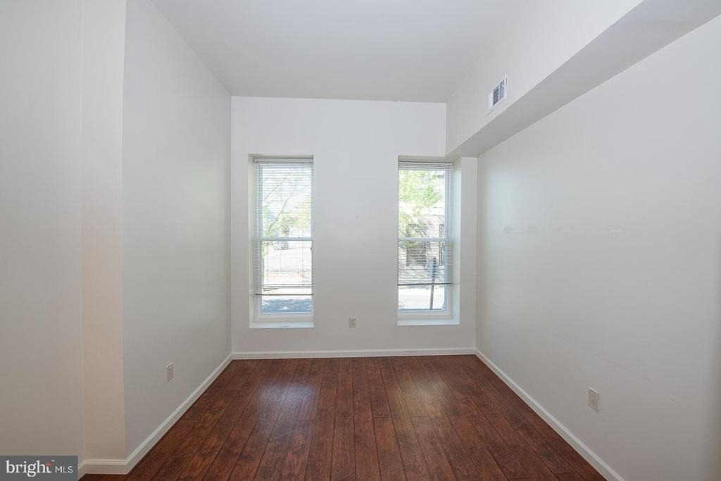 1526 Mount Vernon Street - Photo 2