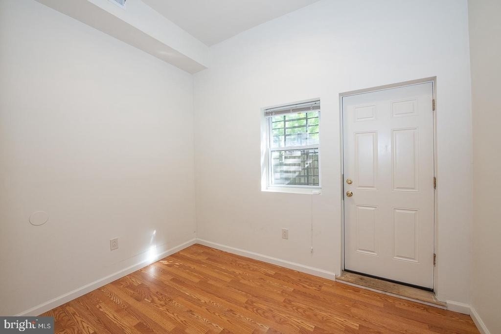 1526 Mount Vernon Street - Photo 9