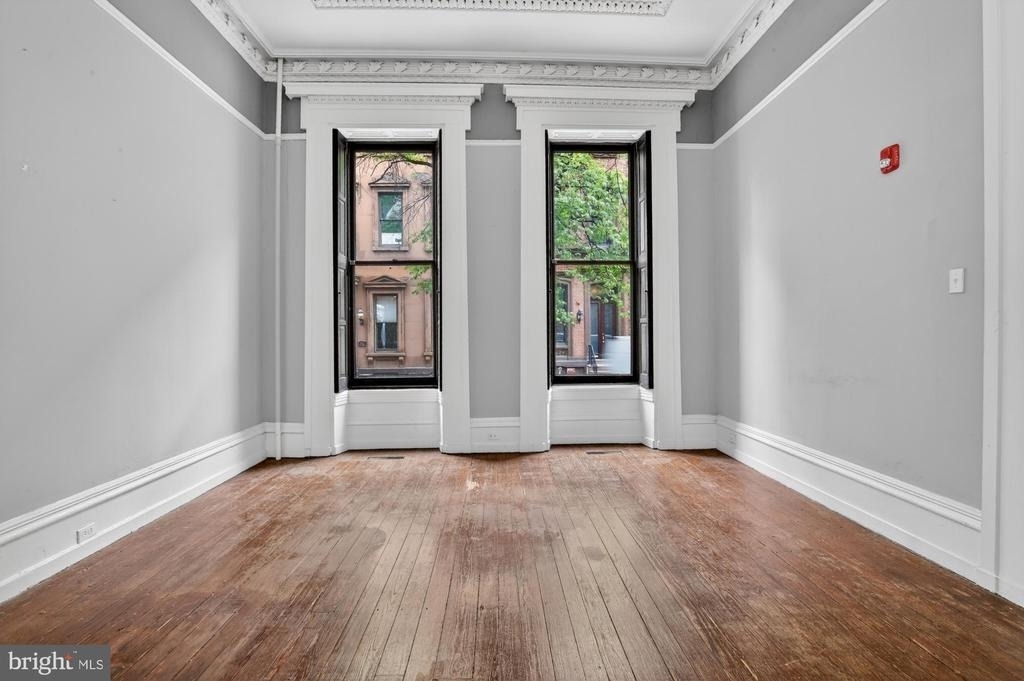 1717 Spruce Street - Photo 1