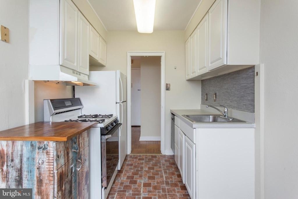 2601 Pennsylvania Avenue - Photo 12