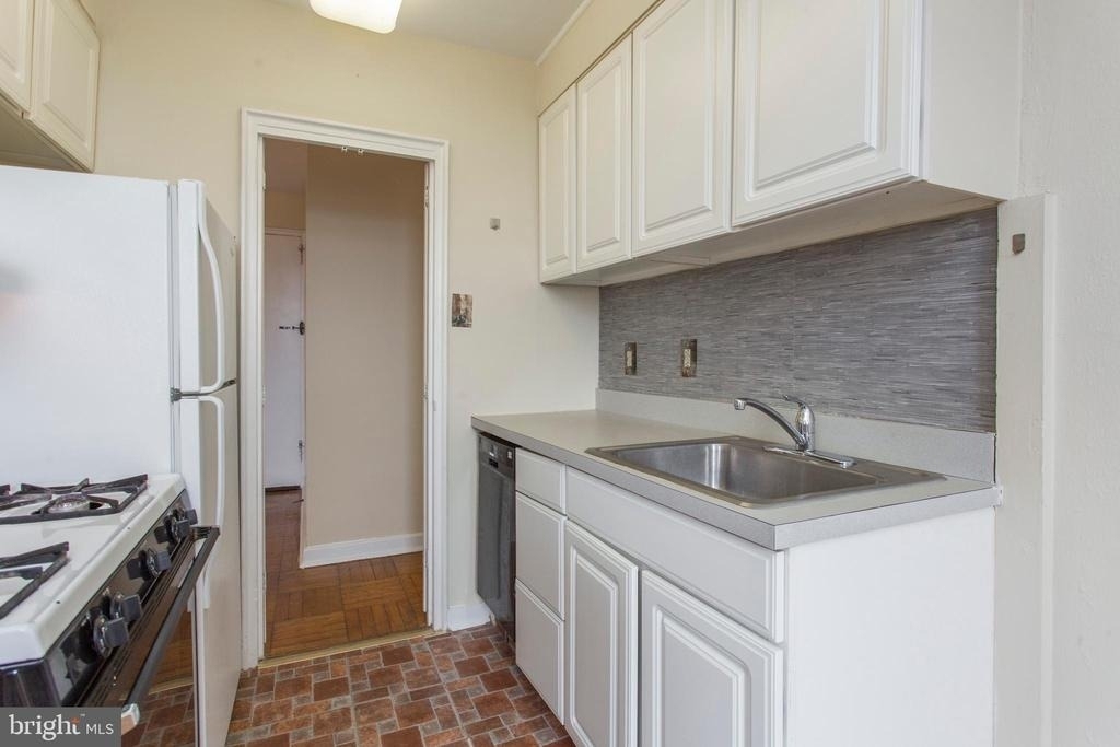 2601 Pennsylvania Avenue - Photo 13