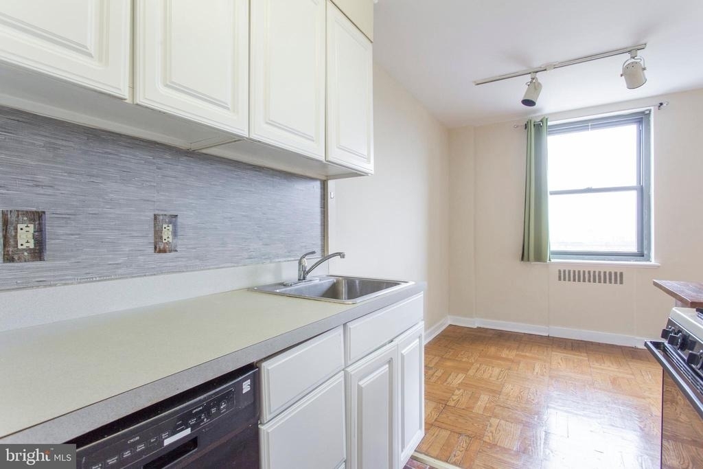 2601 Pennsylvania Avenue - Photo 15
