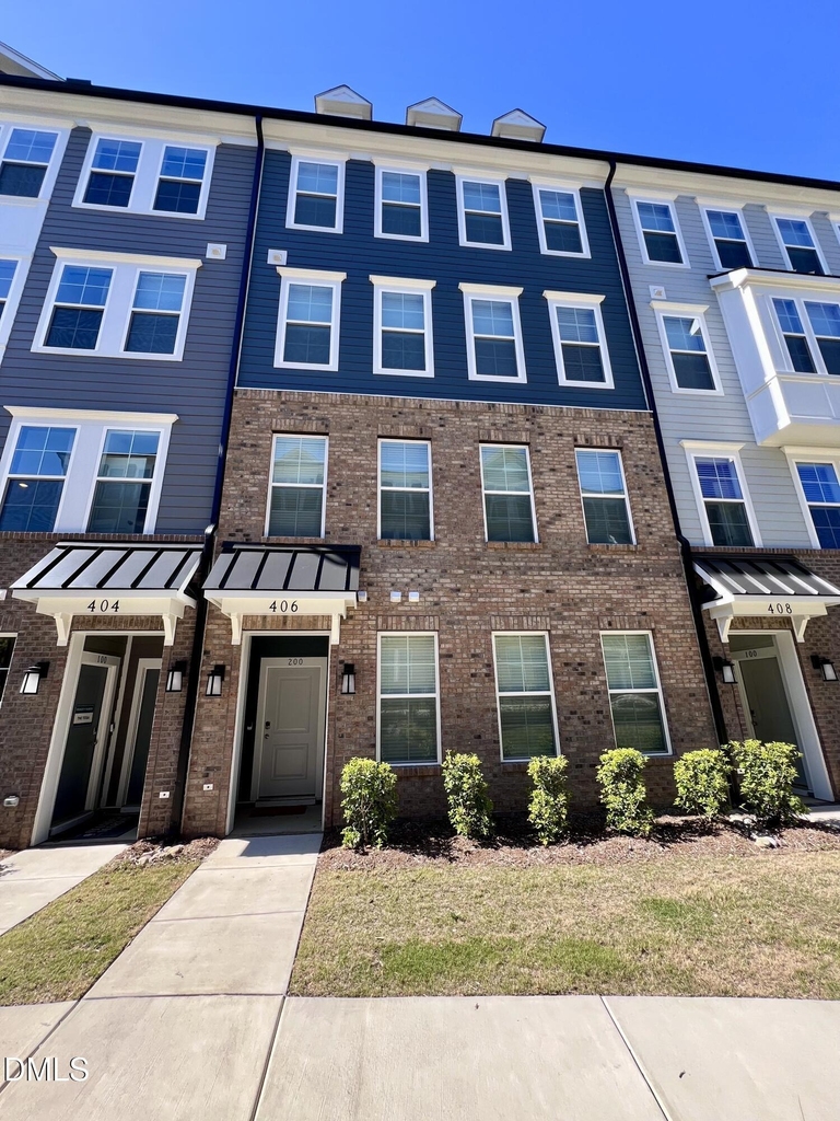 406 Gaston Park Lane - Photo 0