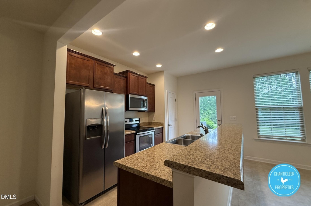 49 E Grove Point Drive - Photo 1