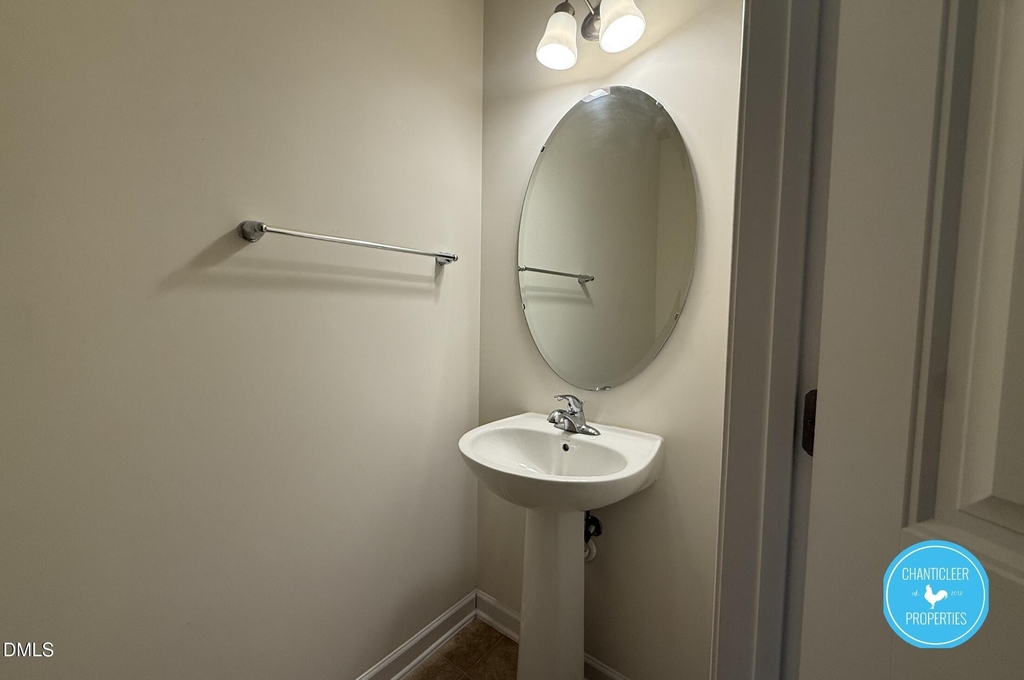 49 E Grove Point Drive - Photo 13