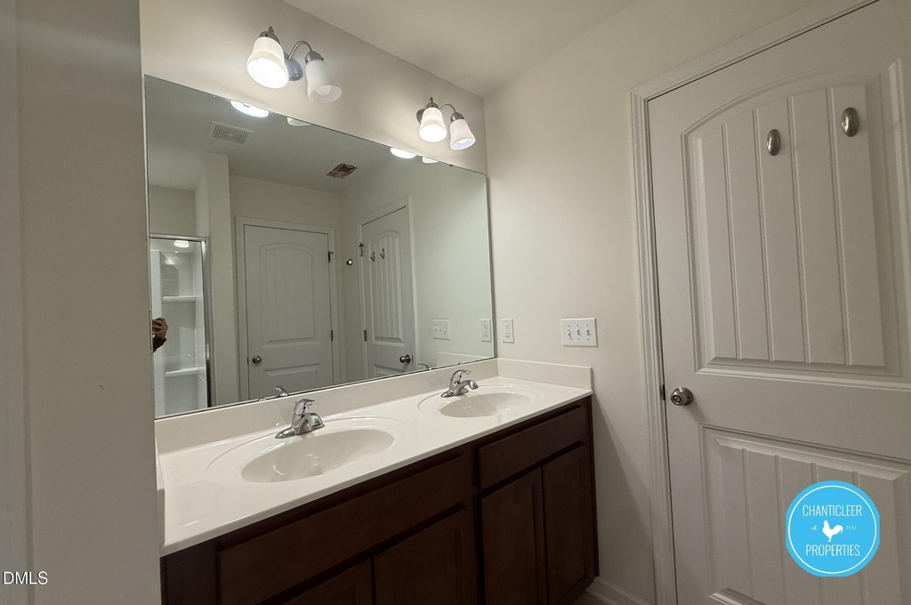 49 E Grove Point Drive - Photo 22