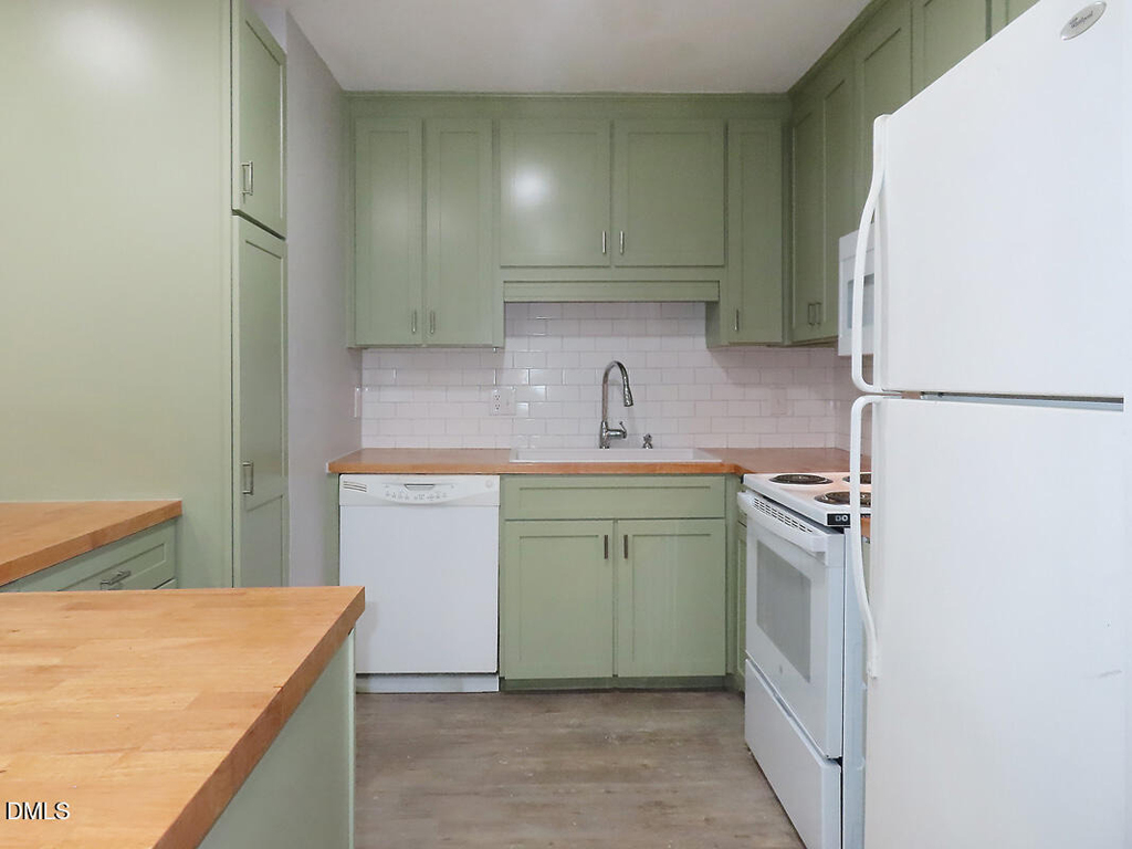 913 Shady Lawn Road - Photo 7