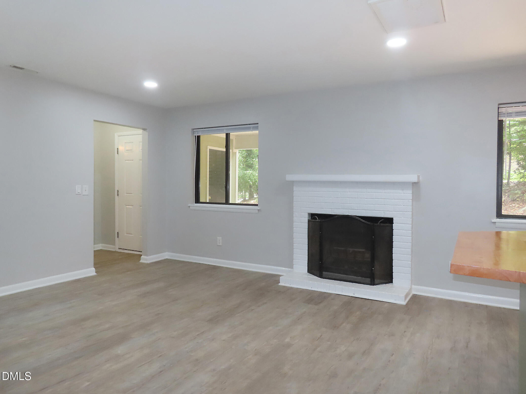 913 Shady Lawn Road - Photo 4