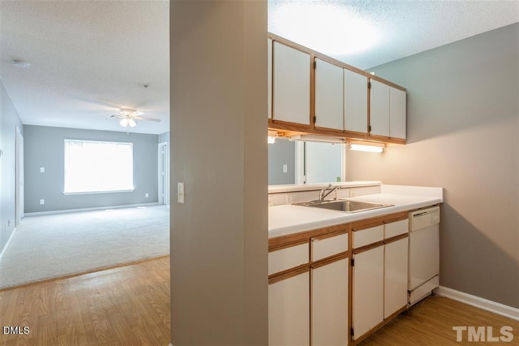 1521 Graduate Lane - Photo 7