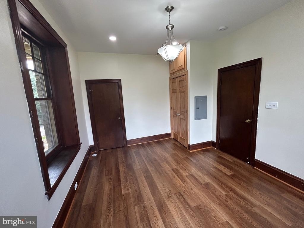 212 Forrest Avenue - Photo 7