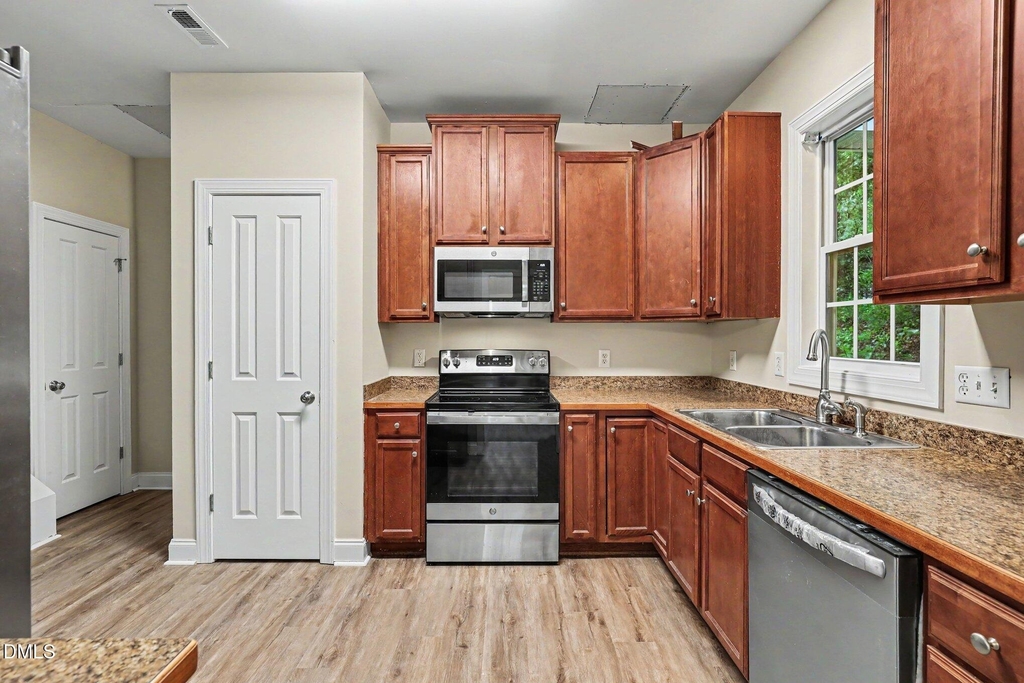 306 Sugar Maple Avenue - Photo 9