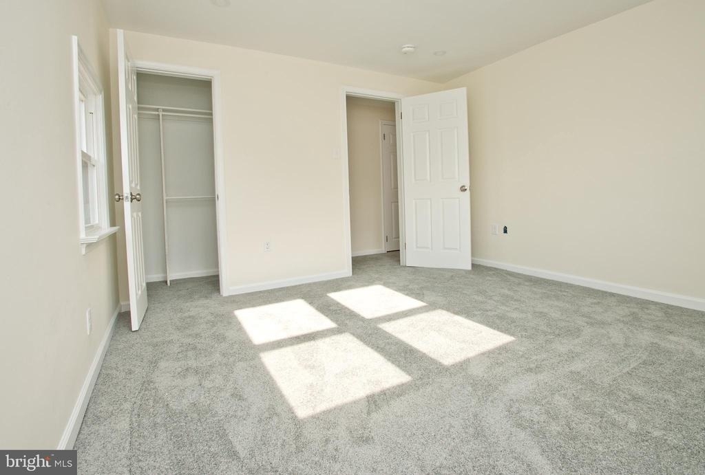 2530 2nd Floor Chestnut Avenue - Photo 5
