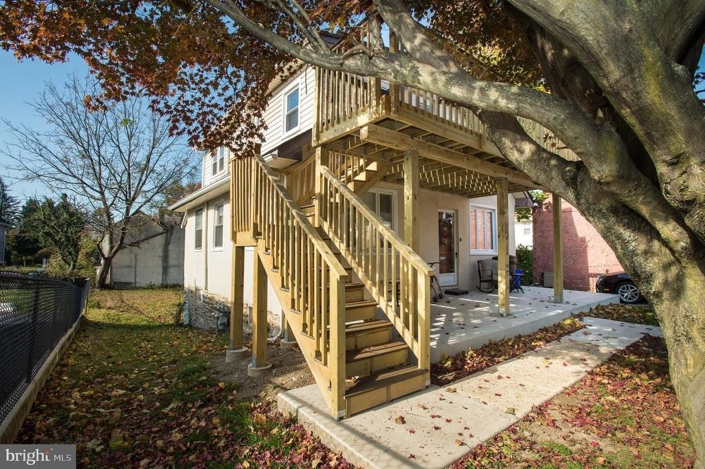 2530 2nd Floor Chestnut Avenue - Photo 1