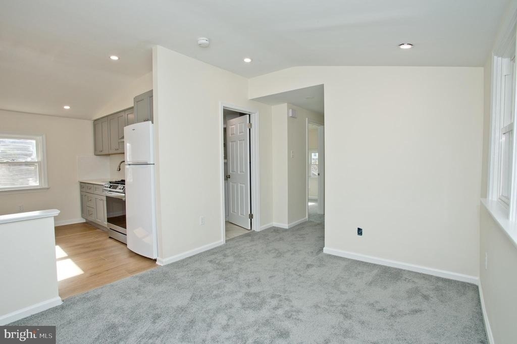 2530 2nd Floor Chestnut Avenue - Photo 0
