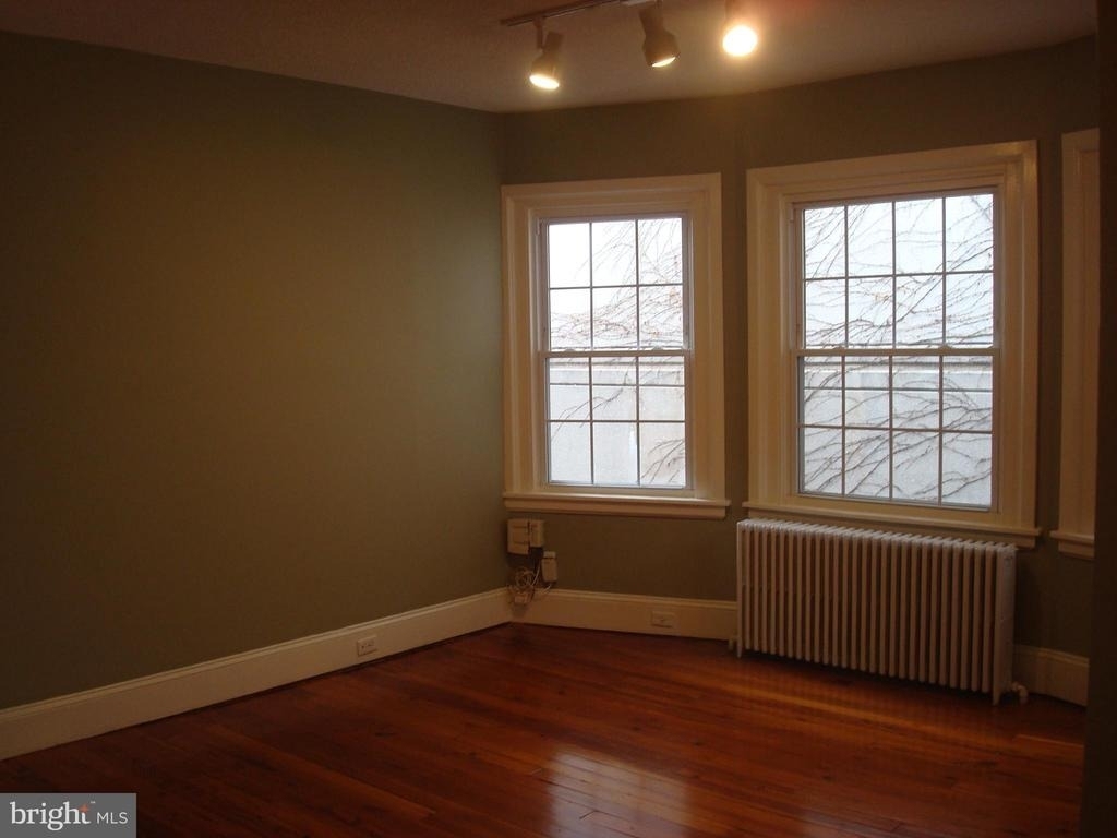 207 Wollerton Street - Photo 5