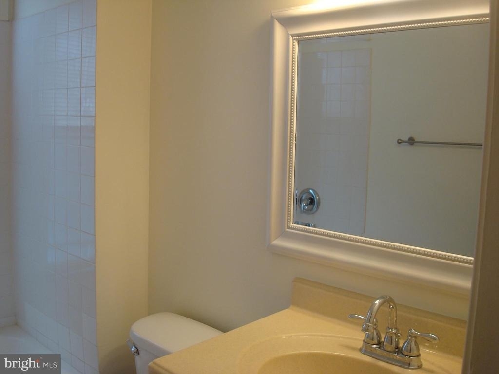 207 Wollerton Street - Photo 18