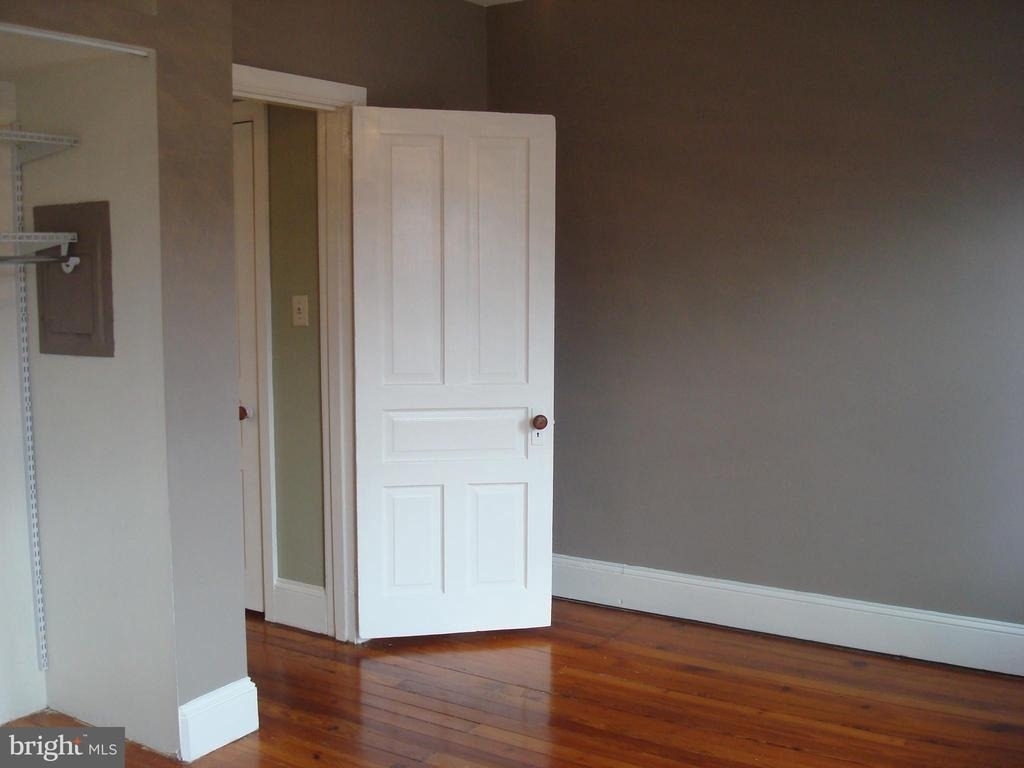 207 Wollerton Street - Photo 12