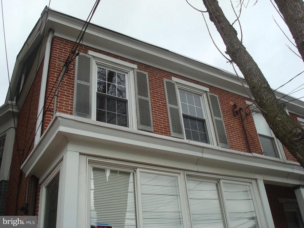 207 Wollerton Street - Photo 1