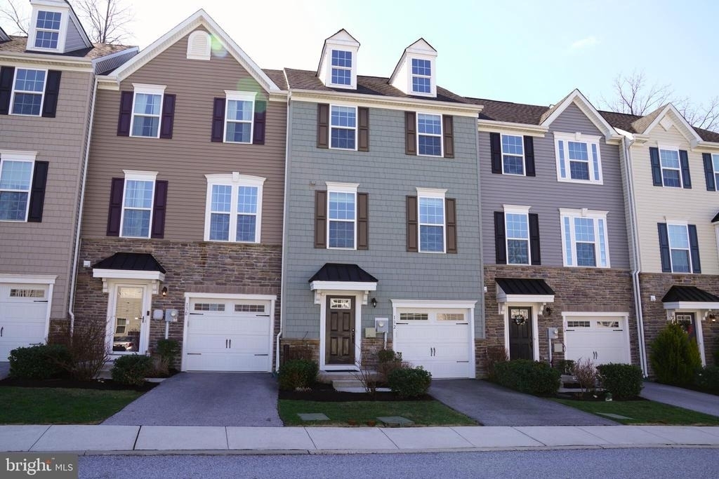 132 Mulberry Drive - Photo 0
