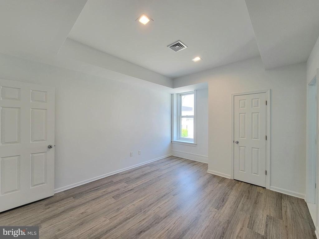 106-108 S State Street - Photo 4
