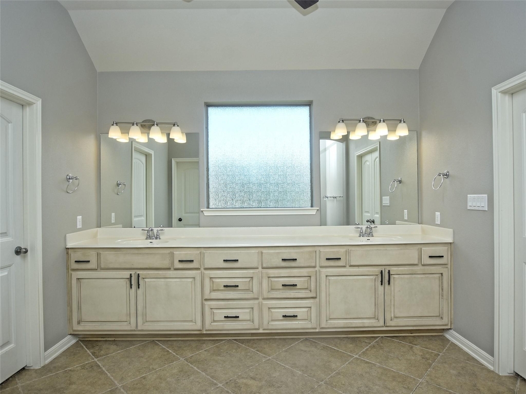 2508 Hilltop Divide Ln - Photo 16