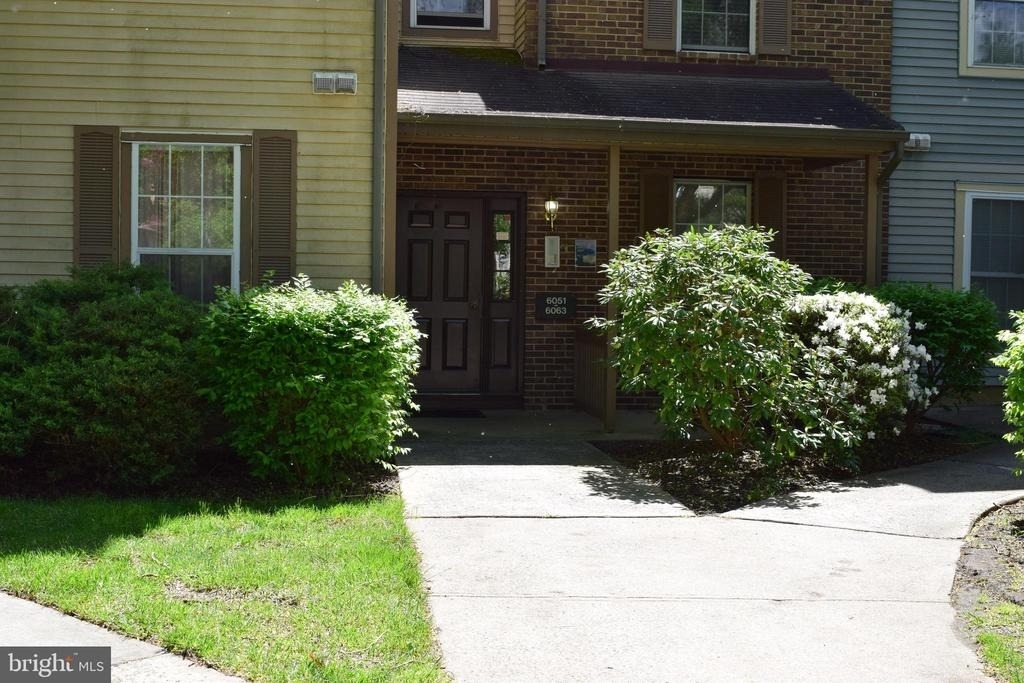 6062 Cedar Court - Photo 7