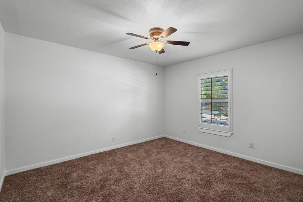 6211 Manor Rd - Photo 10