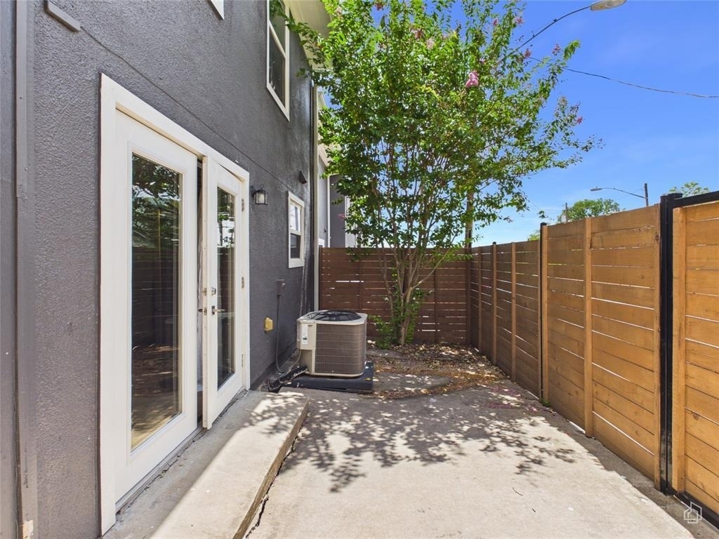 6211 Manor Rd - Photo 21